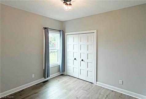 490 Byberry Drive NE Hartville OH 44632