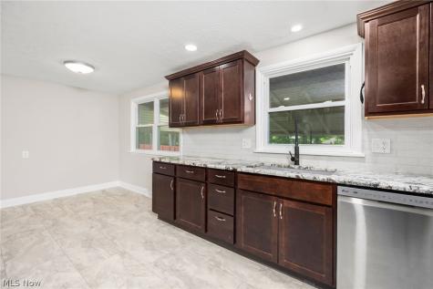 478 Bicksler Drive Wadsworth OH 44281