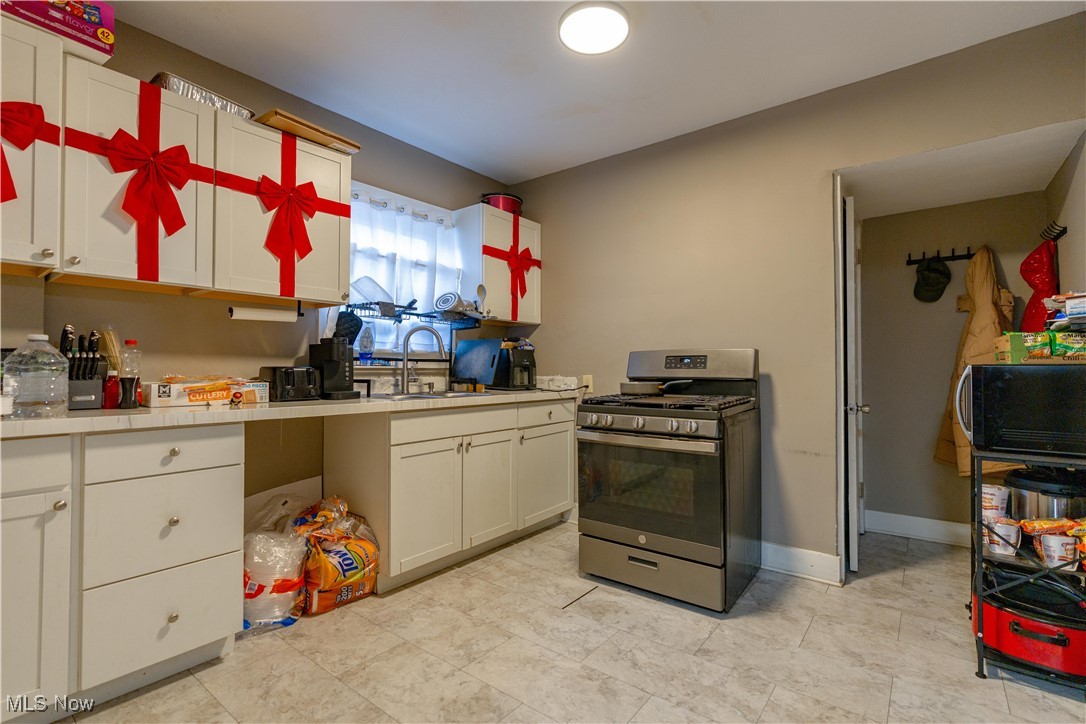 985 Bloomfield Avenue Akron OH 44302