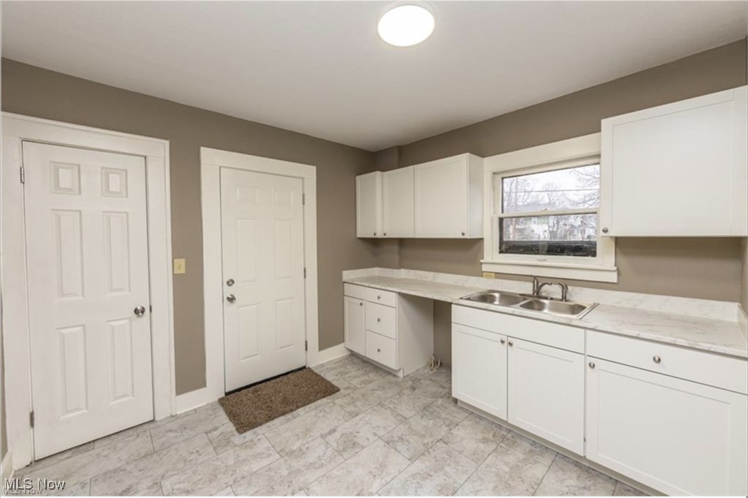 985 Bloomfield Avenue Akron OH 44302