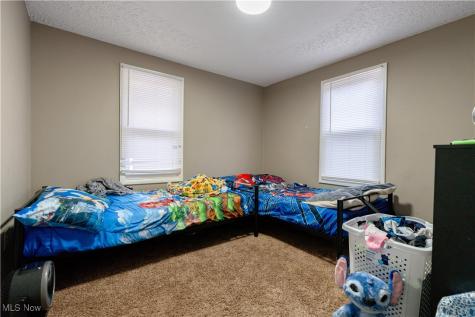 985 Bloomfield Avenue Akron OH 44302