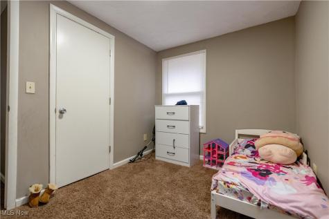 985 Bloomfield Avenue Akron OH 44302