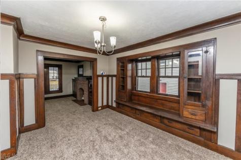 985 Bloomfield Avenue Akron OH 44302