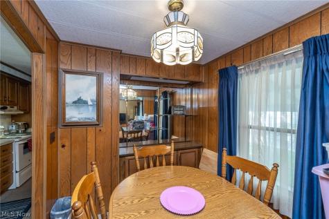 43 Parkway Drive Olmsted Twp OH 44138
