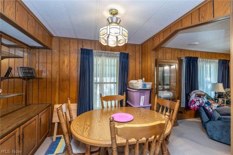 43 Parkway Drive Olmsted Twp OH 44138