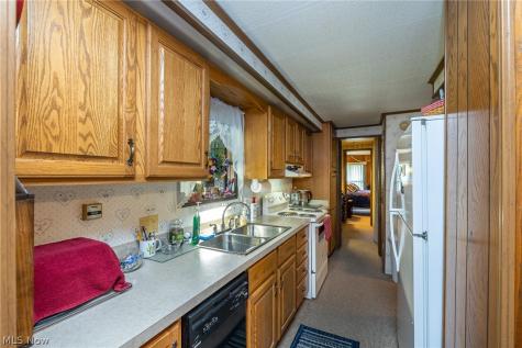43 Parkway Drive Olmsted Twp OH 44138