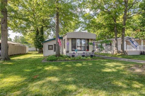43 Parkway Drive Olmsted Twp OH 44138