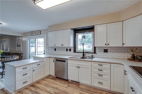 2635 Daffodil Street NE Canton OH 44705