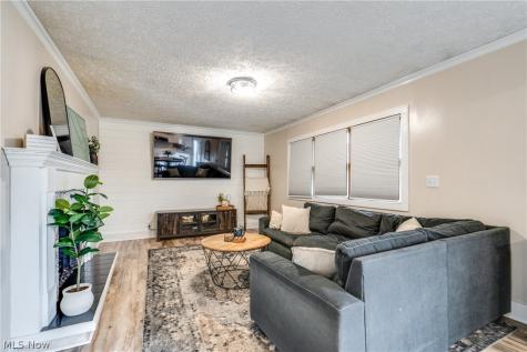2635 Daffodil Street NE Canton OH 44705