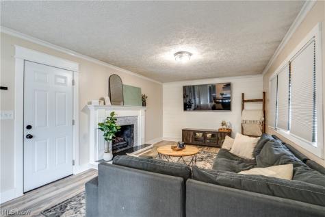 2635 Daffodil Street NE Canton OH 44705