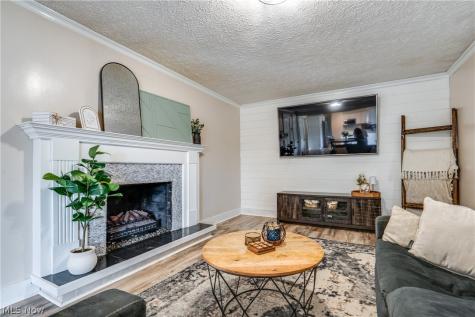 2635 Daffodil Street NE Canton OH 44705