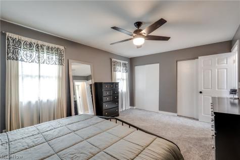 2635 Daffodil Street NE Canton OH 44705