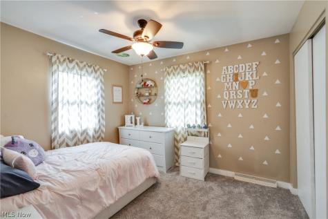 2635 Daffodil Street NE Canton OH 44705