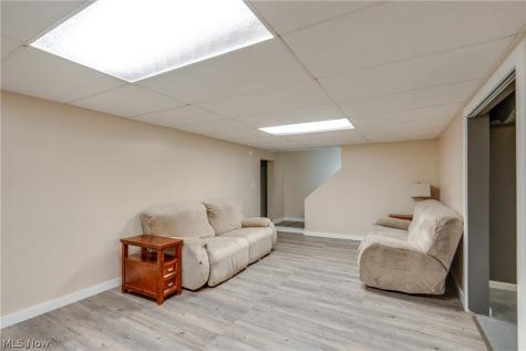 2635 Daffodil Street NE Canton OH 44705