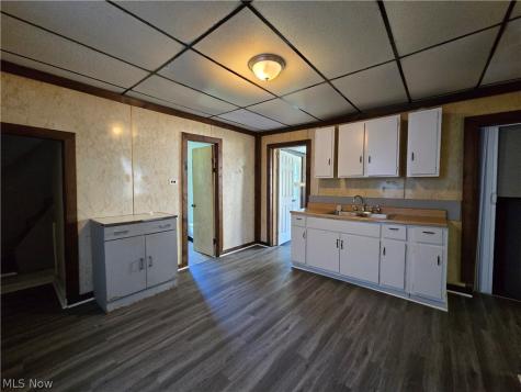 5915 Cable Avenue Cleveland OH 44127