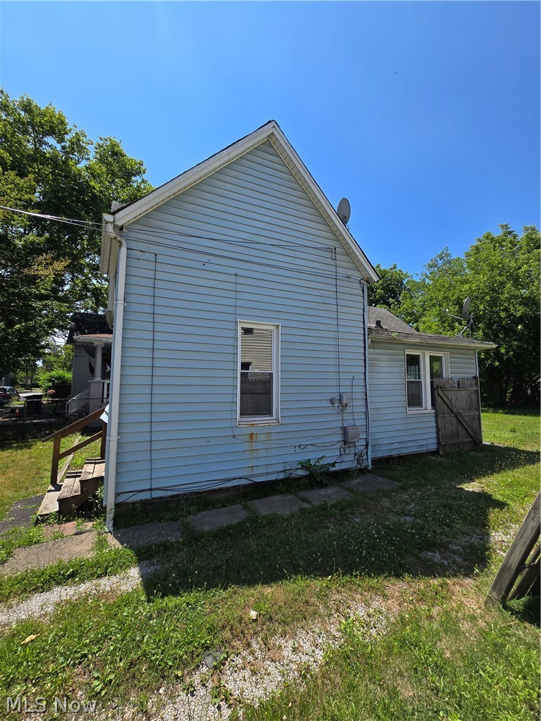 5915 Cable Avenue Cleveland OH 44127