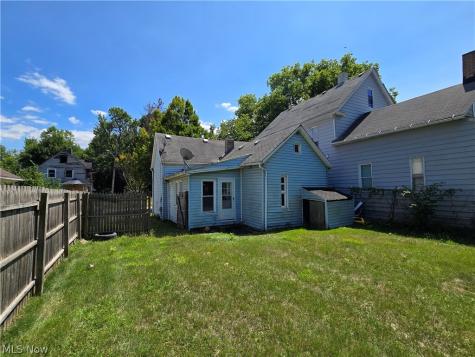 5915 Cable Avenue Cleveland OH 44127