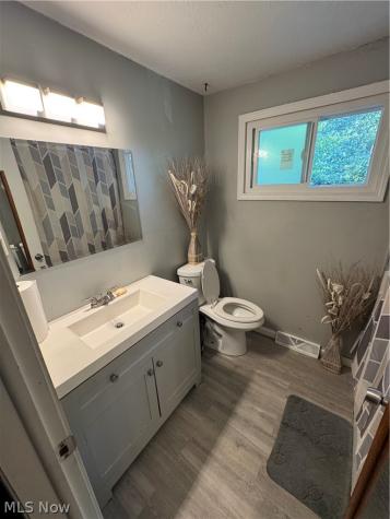 20704 Gardenview Drive Maple Heights OH 44137