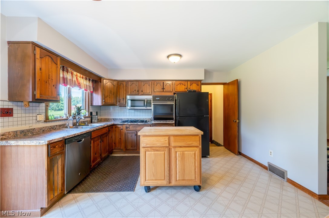 5369 Pierce Road Warren OH 44481