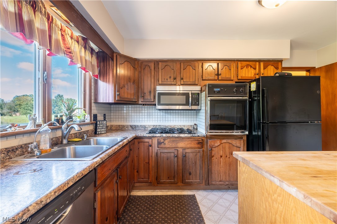 5369 Pierce Road Warren OH 44481