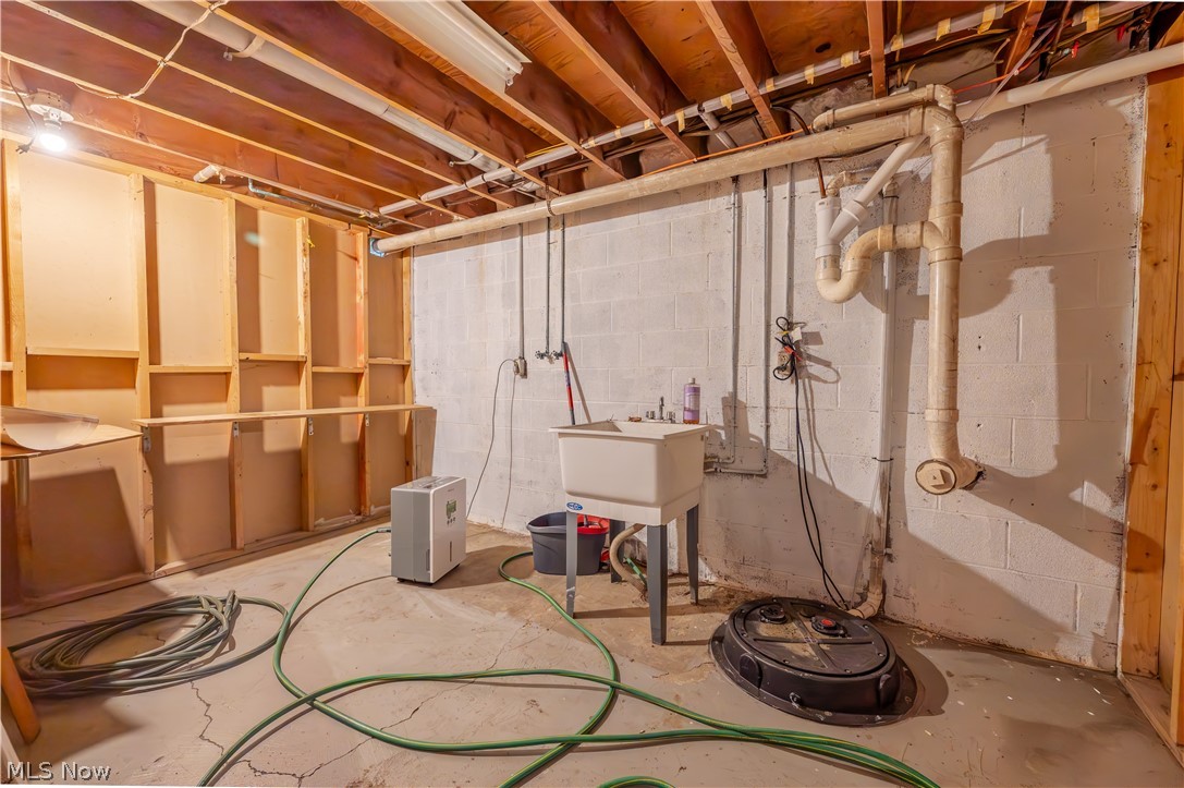 5369 Pierce Road Warren OH 44481
