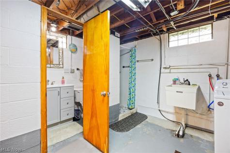 851 Orlando Avenue Akron OH 44320