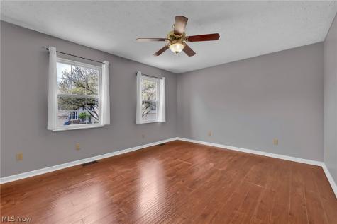 9561 Cyprus Lane Olmsted Falls OH 44138