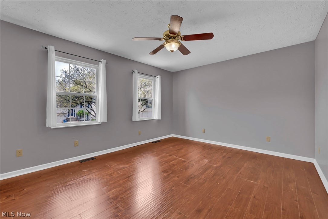 9561 Cyprus Lane Olmsted Falls OH 44138