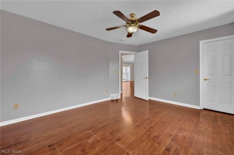 9561 Cyprus Lane Olmsted Falls OH 44138
