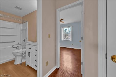 9561 Cyprus Lane Olmsted Falls OH 44138