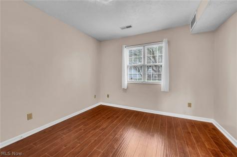 9561 Cyprus Lane Olmsted Falls OH 44138