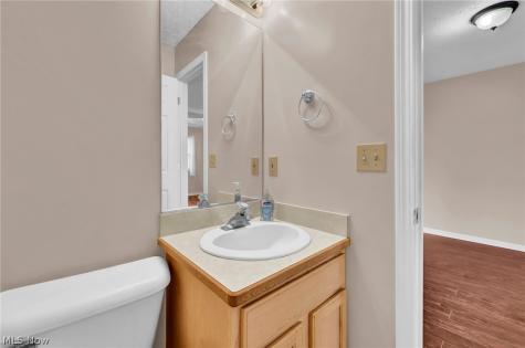 9561 Cyprus Lane Olmsted Falls OH 44138