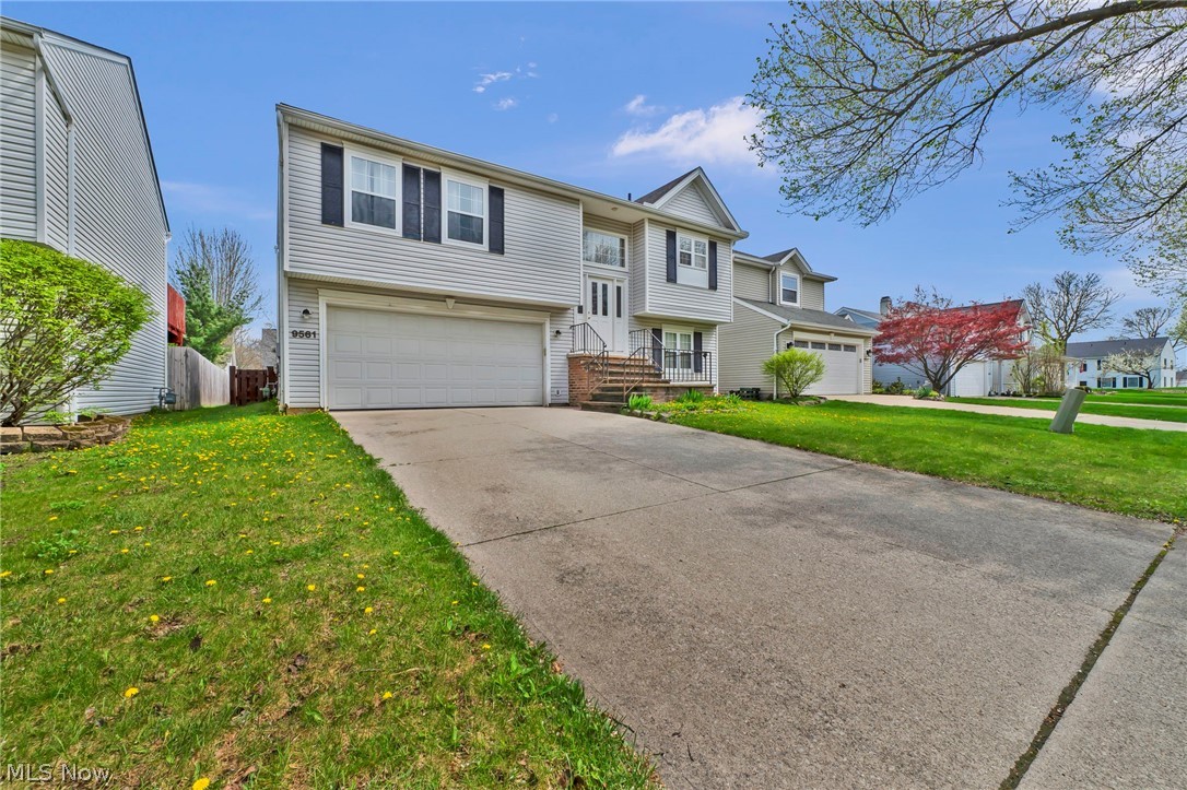 9561 Cyprus Lane Olmsted Falls OH 44138