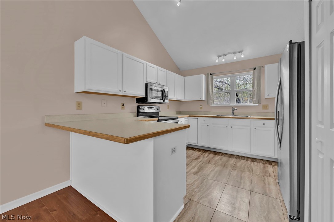 9561 Cyprus Lane Olmsted Falls OH 44138