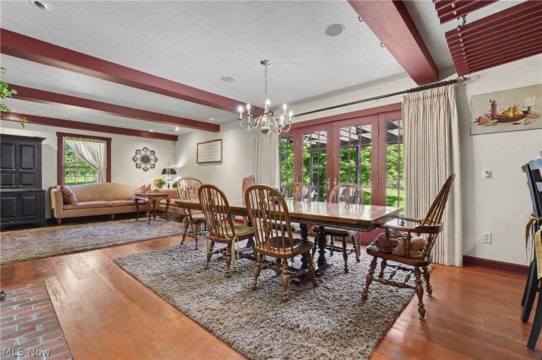 4622 Beechwood Avenue NE Paris OH 44669