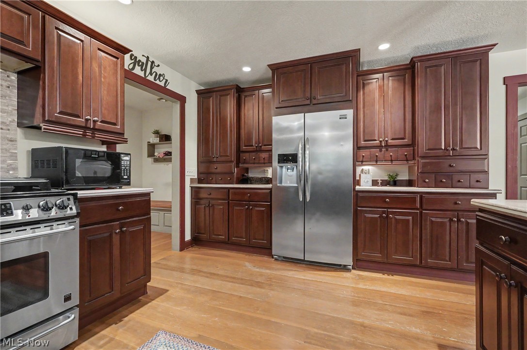4622 Beechwood Avenue NE Paris OH 44669