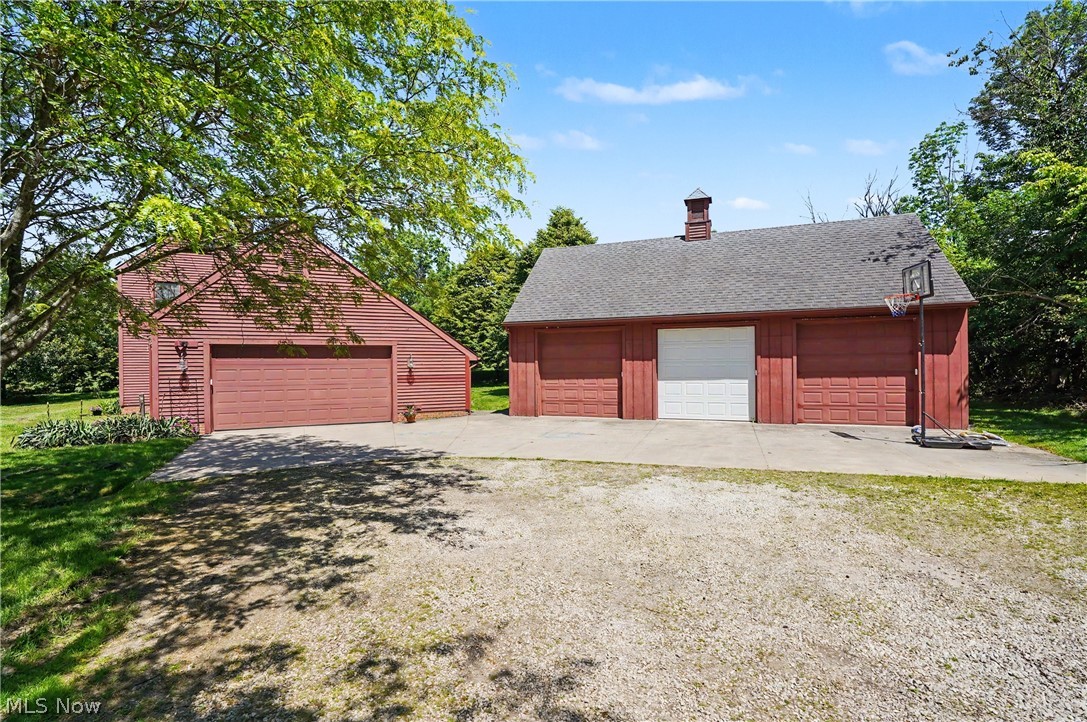 4622 Beechwood Avenue NE Paris OH 44669