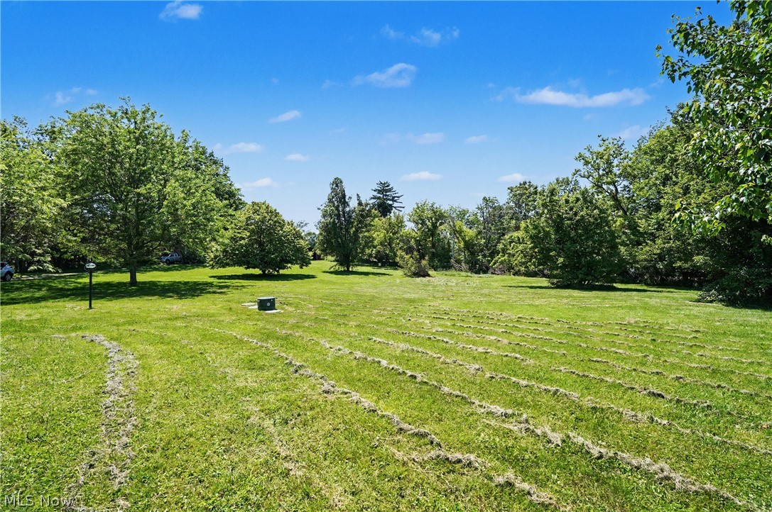 4622 Beechwood Avenue NE Paris OH 44669