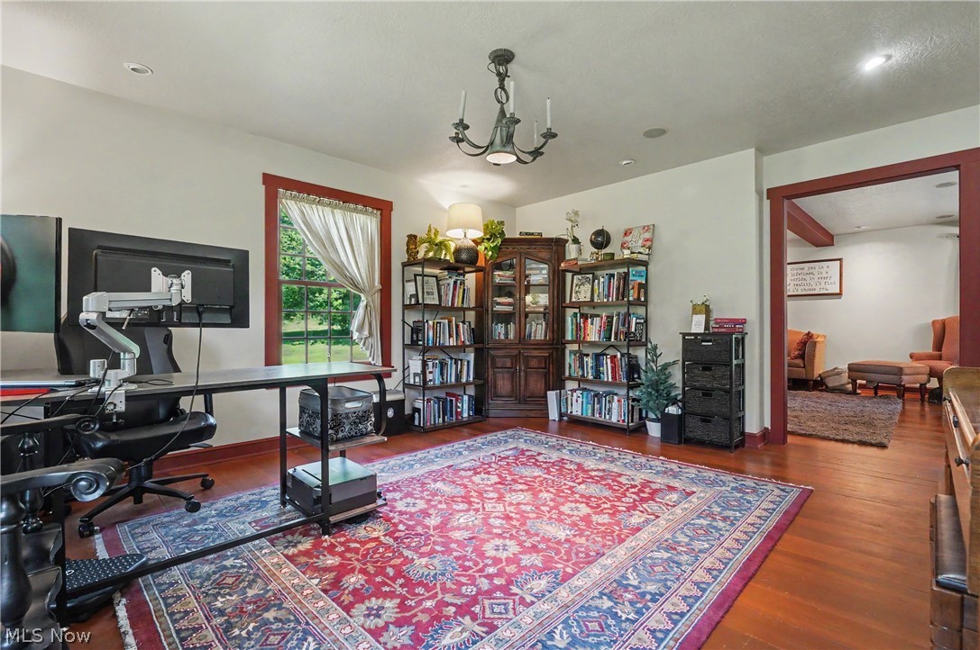 4622 Beechwood Avenue NE Paris OH 44669