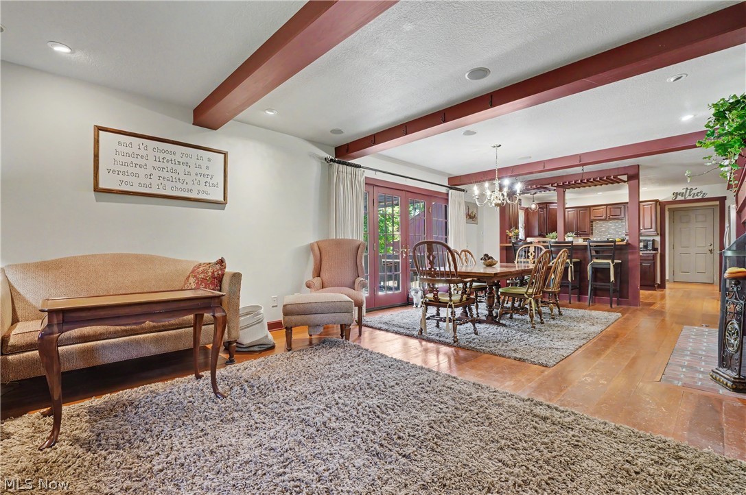 4622 Beechwood Avenue NE Paris OH 44669