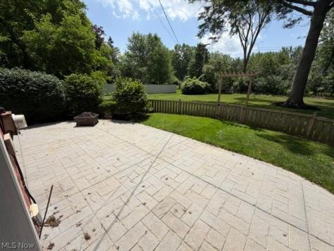 20 Bard Drive Hudson OH 44236
