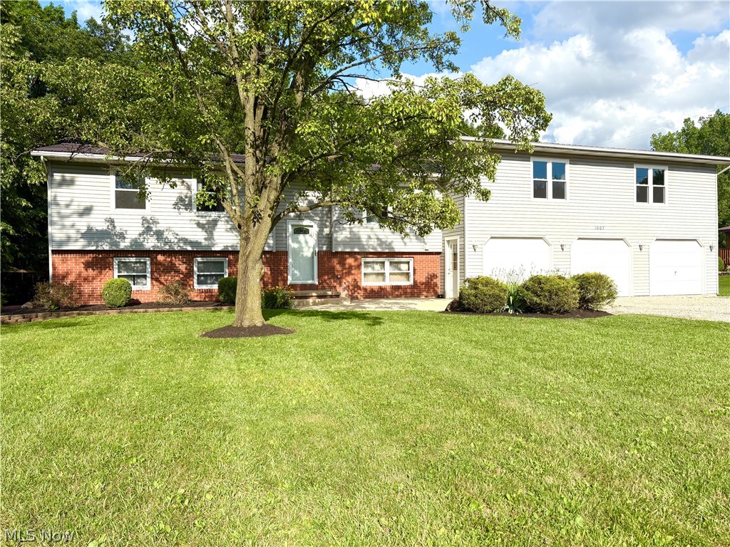 1007 Overlook Drive Willard OH 44890