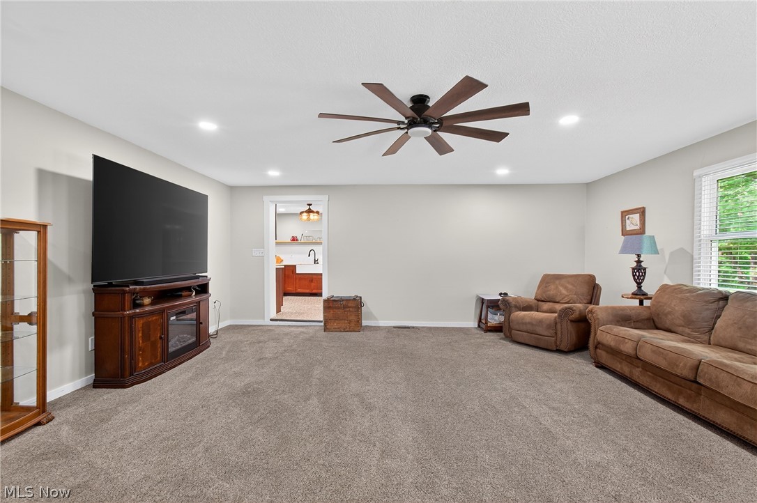 2480 Deerford Avenue SW Massillon OH 44647