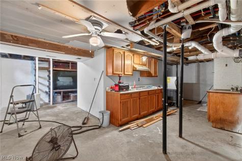 2480 Deerford Avenue SW Massillon OH 44647