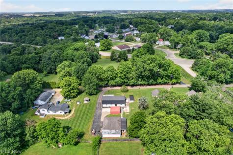 2480 Deerford Avenue SW Massillon OH 44647