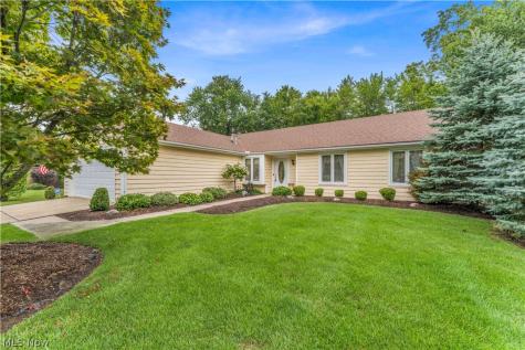 19757 Cross Trail S Strongsville OH 44136