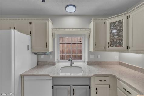 19757 Cross Trail S Strongsville OH 44136