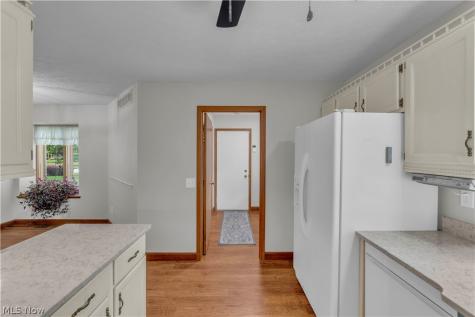 19757 Cross Trail S Strongsville OH 44136