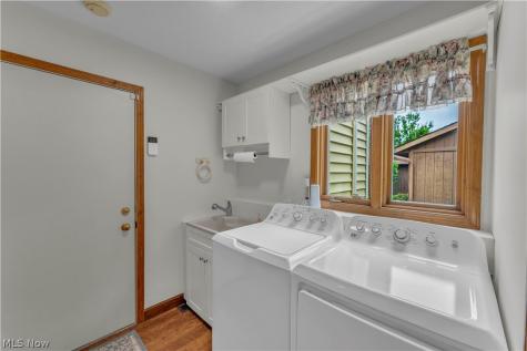 19757 Cross Trail S Strongsville OH 44136