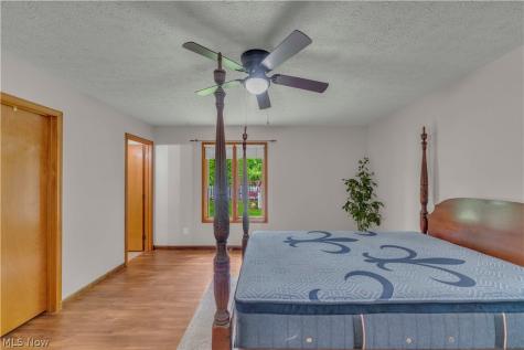 19757 Cross Trail S Strongsville OH 44136